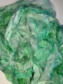 Margilan / gaas kant zijde / Oezbekistan zijde, nummer 31 groen tinten zelf geverfd 90 breed prijs per 50 cm