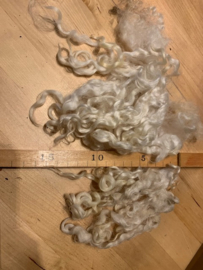 Wensleydale krullen, 10-15 cm lang uitgezocht ecru,15 gram