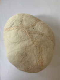 Vilten kei 22 bij 20 cm hoogte 14 cm