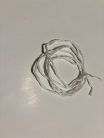 op = op Gerolde ponge 5 zijdedraad, ecru, 105 cm