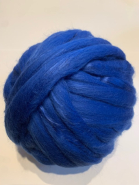 Merinowol blauw met 30 % blauwe moerbeizijde per 50 gram