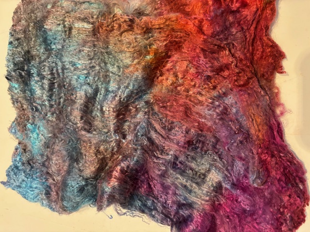 Moerbei zijde lap zelfgeverfd, blauw rood hortensia tinten,  nummer 12 per 10 gram