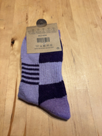 Alpaca sokken , 85% alpaca 10 % katoen5 % polyester maat 36-41 paars blokjes