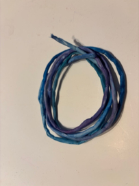 Gerolde ponge 8 zijdedraad, nummer 7 blauw paars, 120cm