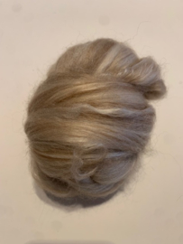 Merinowol (50 gram)  40% Merino 18 micron 20% alpaca 20% kameel 20% moerbij zijde, kleurcode 428 