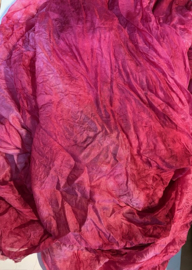 Gaas zijde uit Oezbekistan zijde , zelf geverfd,  rose nummer 23 (kwaliteit tussen chiffon en ponge) 90 breed prijs per 50 cm