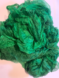 Margilan / gaas kant zijde / Oezbekistan zijde, nummer 19 gras groen zelf geverfd 90 breed prijs per 50 cm
