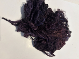 Zijde vermicelli, nummer 44 donker paars tinten, prijs per 5 gram