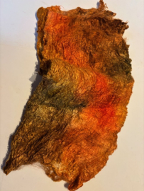 Moerbei zijde lap zelfgeverfd, oranje bruin oker,  nummer 8 per 10 gram