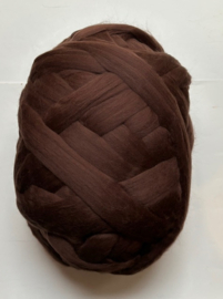 Merinowol (50 gram), donker bruin  , kleurcode 527 extra fijn, 19,5 micron