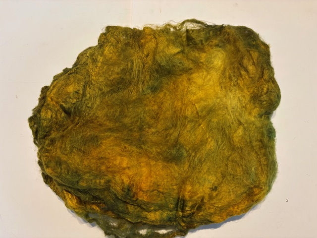 op = op Hankies moerbei zijde per 3 gram, oker geel groen, nummer 3