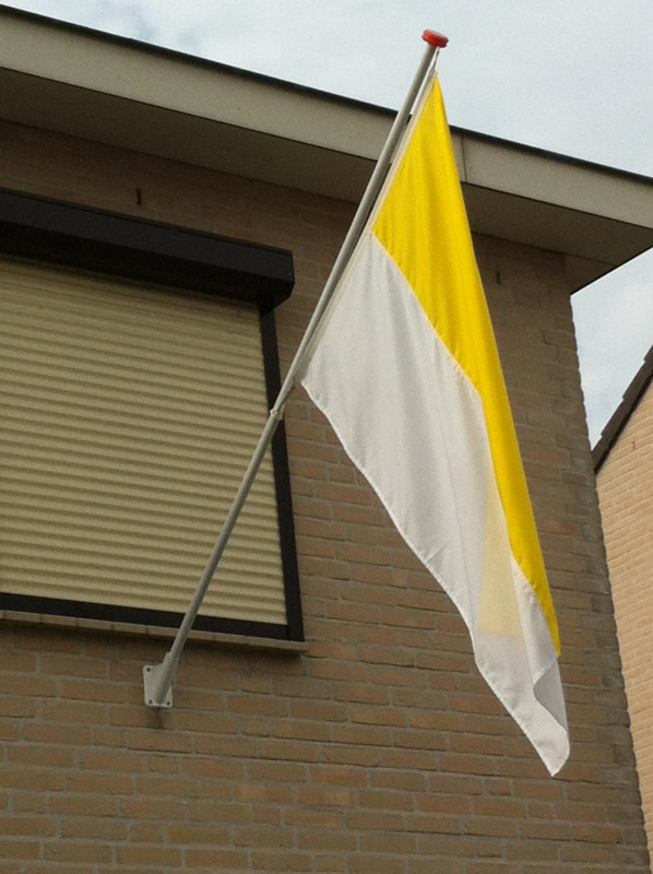 communie kerkelijk vlag geel wit 100 x 70 cm (demo)