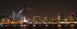 Fotobehang. Rotterdam-Willemsbrug-panoramakleur