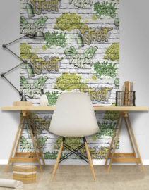 Freestyle L17904 Legergroen/Bakstenen/Graffiti Behang -Dutch Wallcoverings