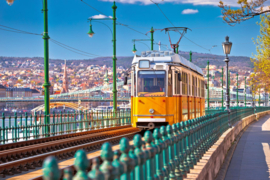 Dimex/Wall Murals 2023 Fotobehang MS-5-2880 Historic Yellow Tramway/Gele Tram