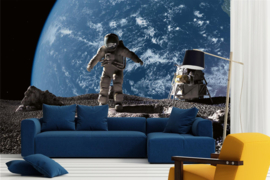 Dimex/Wall Murals 2023 Fotobehang MS-5-2240 Walking Astronaut/Space