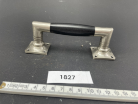 nr. 1827 lage tonmodel greep geborsteld