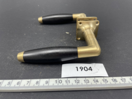 nr. 1904 tonmodel brons antiek