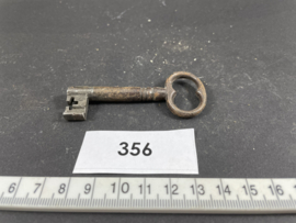 nr. 356 antieke sleutel