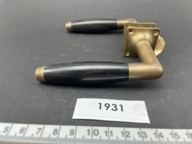 nr. 1931 tonmodel brons antiek