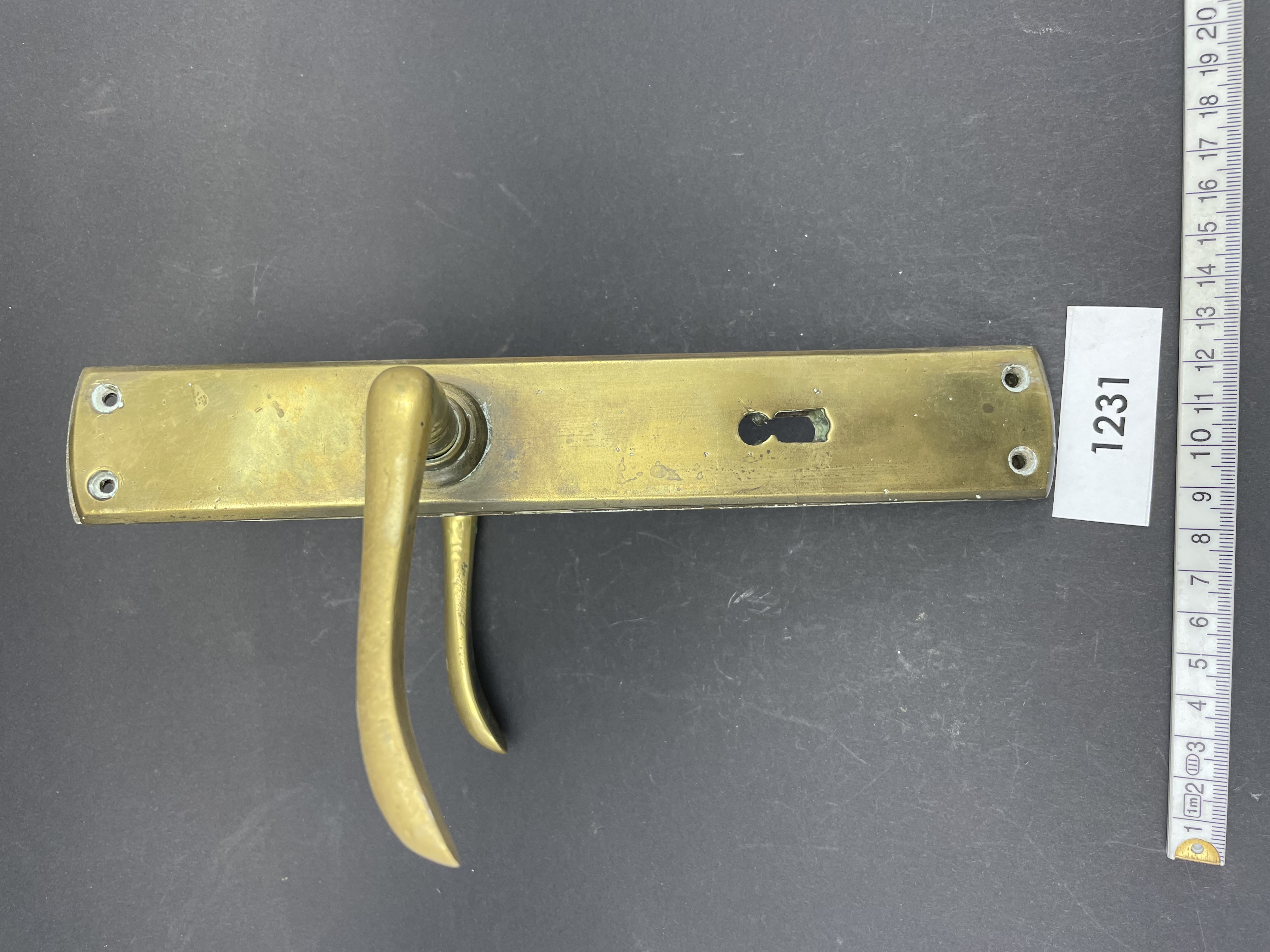 nr. 1231 antieke messing lepelklink, langschild