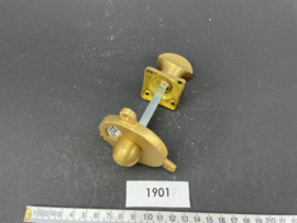 nr. 1901 vrij bezet slot