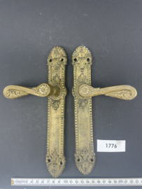 nr. 1776 Antieke messing klink