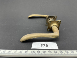 nr. 978 antieke messing lepel klink