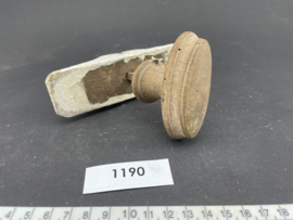 nr. 1190 antieke knop met wervel