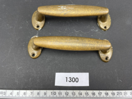 nr. 1300 set antieke grepen