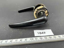 nr. 1849 originele bakelieten klink, rond rozet