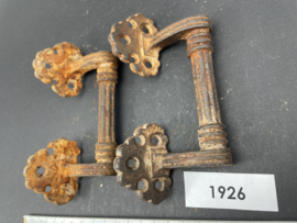 nr. 1926 antieke raamgrepen / raamheffers