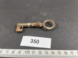 nr. 350 antieke sleutel