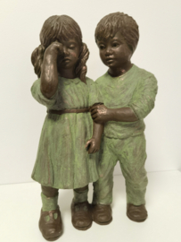 Beeld - Geert Kunen - meisje/jongen - Troost - Hand gemaakt - 47 cm - GK02