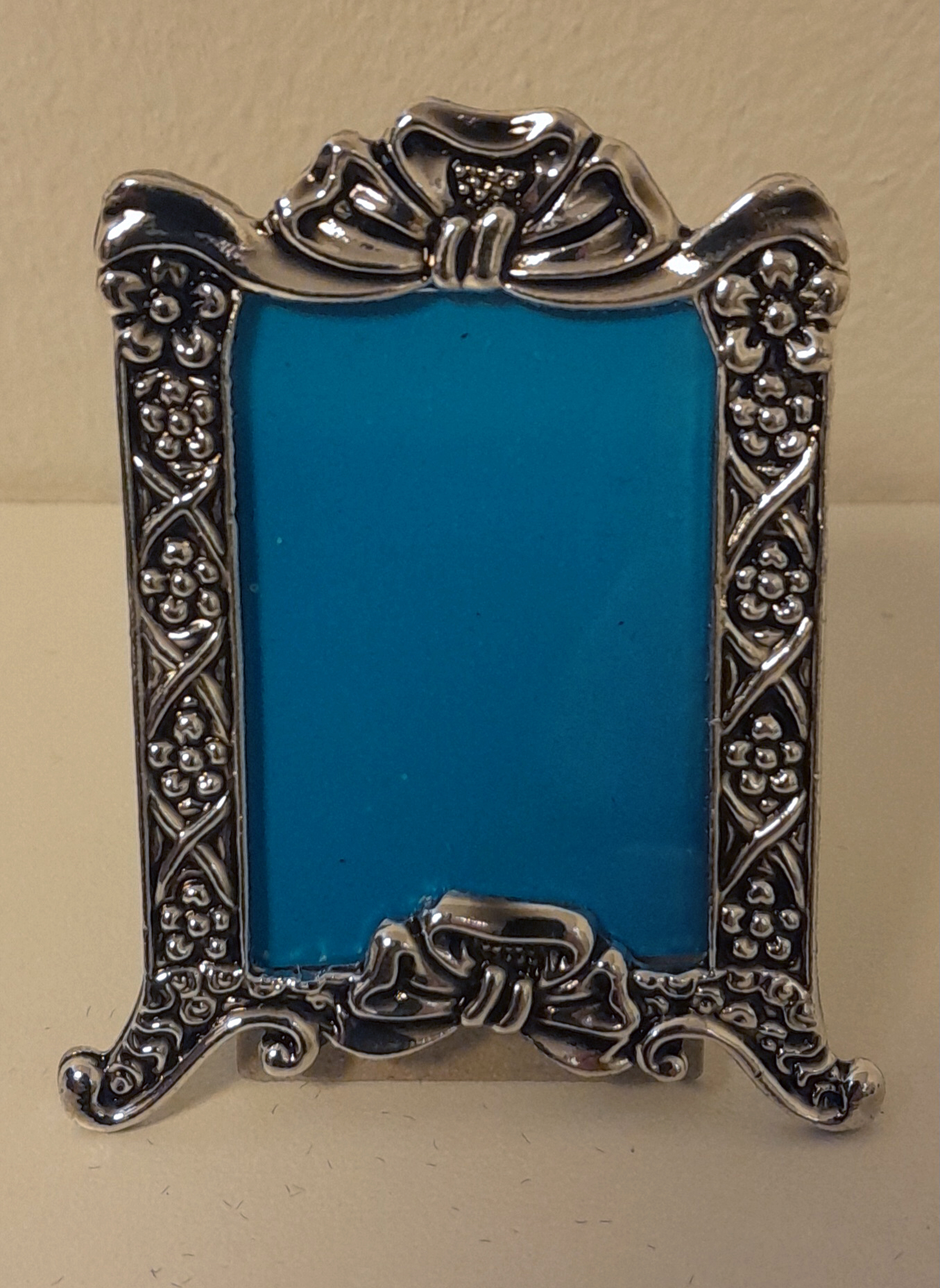 Fotolijst - Pasfotolijstje - glanzend  - strikje - 3x4cm - Zilver