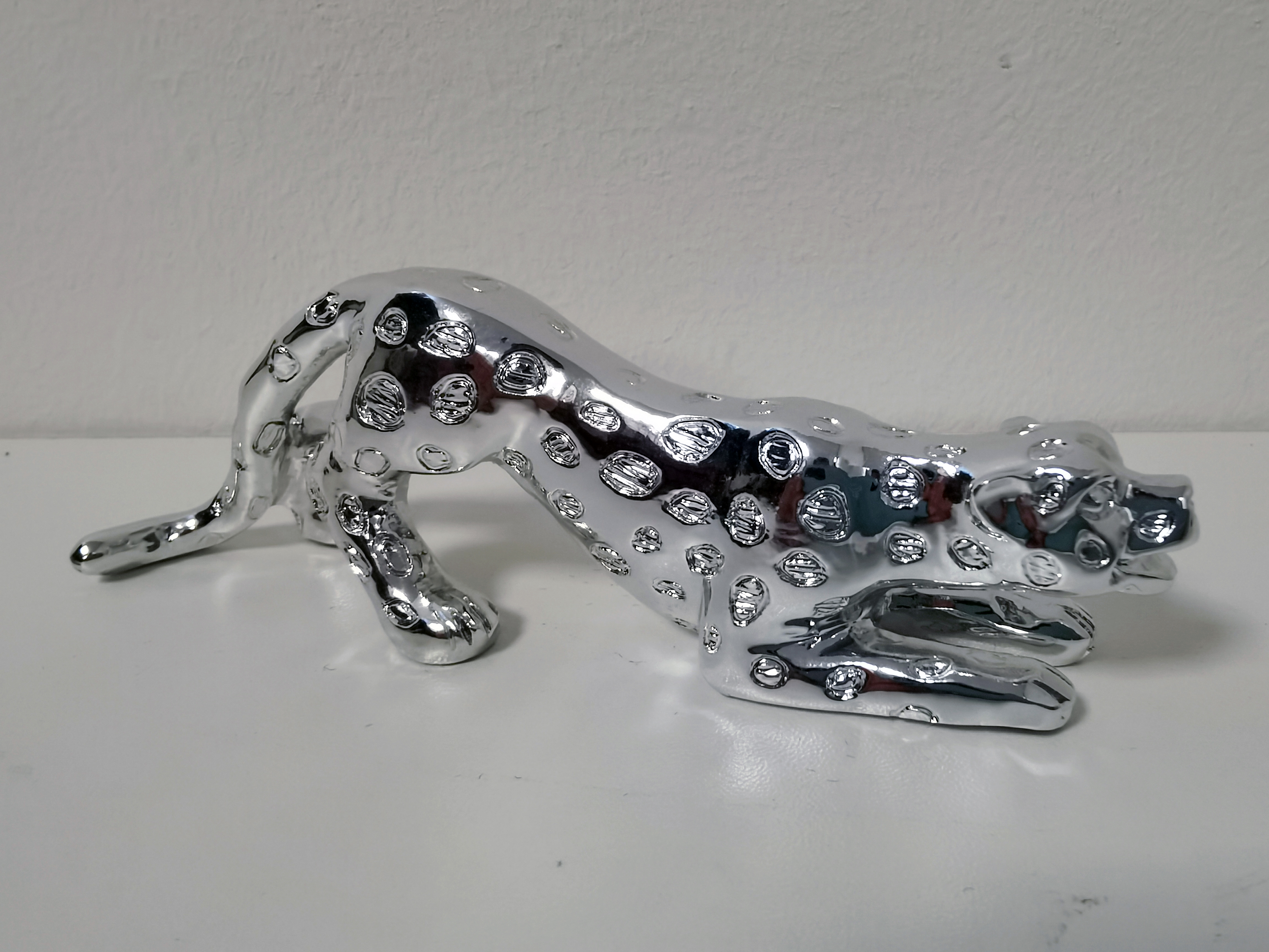 Panter - Beeldje - Mini - Decoratie - Polyresin - 11x4x2.5cm. - Zilver -