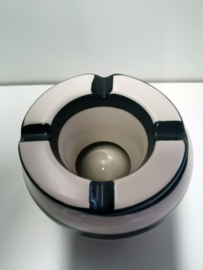 Asbak - Zwart - Wit - voor buiten - Rond - Ø10cm - 7cm hoog - Aardewerk.