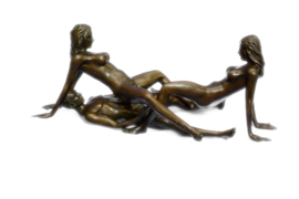 Trio erotische bronzen beeldjes