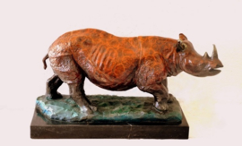 Indische pantserneushoorn bronsbeeld