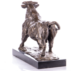 Abstract bronzen stoere stier