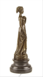 Bronzen beeld elegante vrouw