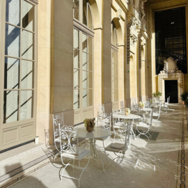 Franse smeedijzeren eettafelset Coco Chanel