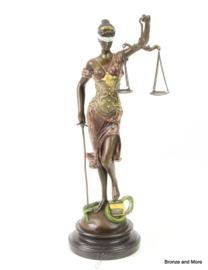 Bronzen vrouwe Justitia in kleur 40 cm