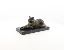 Kat of poes liggend brons beeld