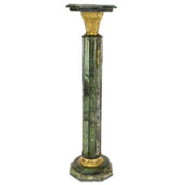 Marmeren zuilen pilaren met brons