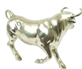 Stier in zilver bronzen kleur beeld