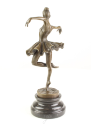 Ballerina meisje bronzen beeld