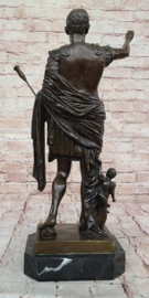 Keizer Caesar Augustus bronzenbeeld