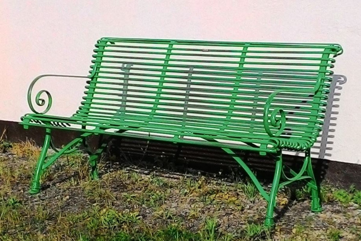 Franse smeedijzeren tuinbanken in diverse modellen