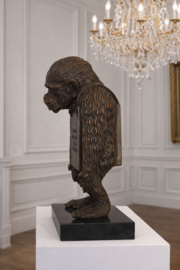 Banksy aap met tekst bronzenbeeld